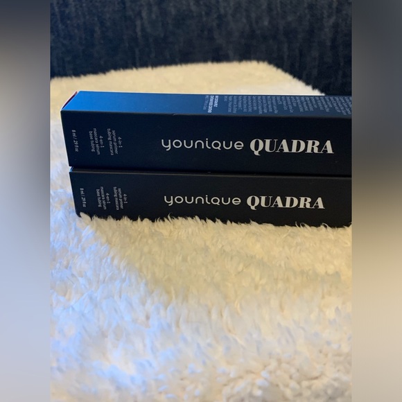 Younique Quadra Mascara in Classic Black - Picture 1 of 1